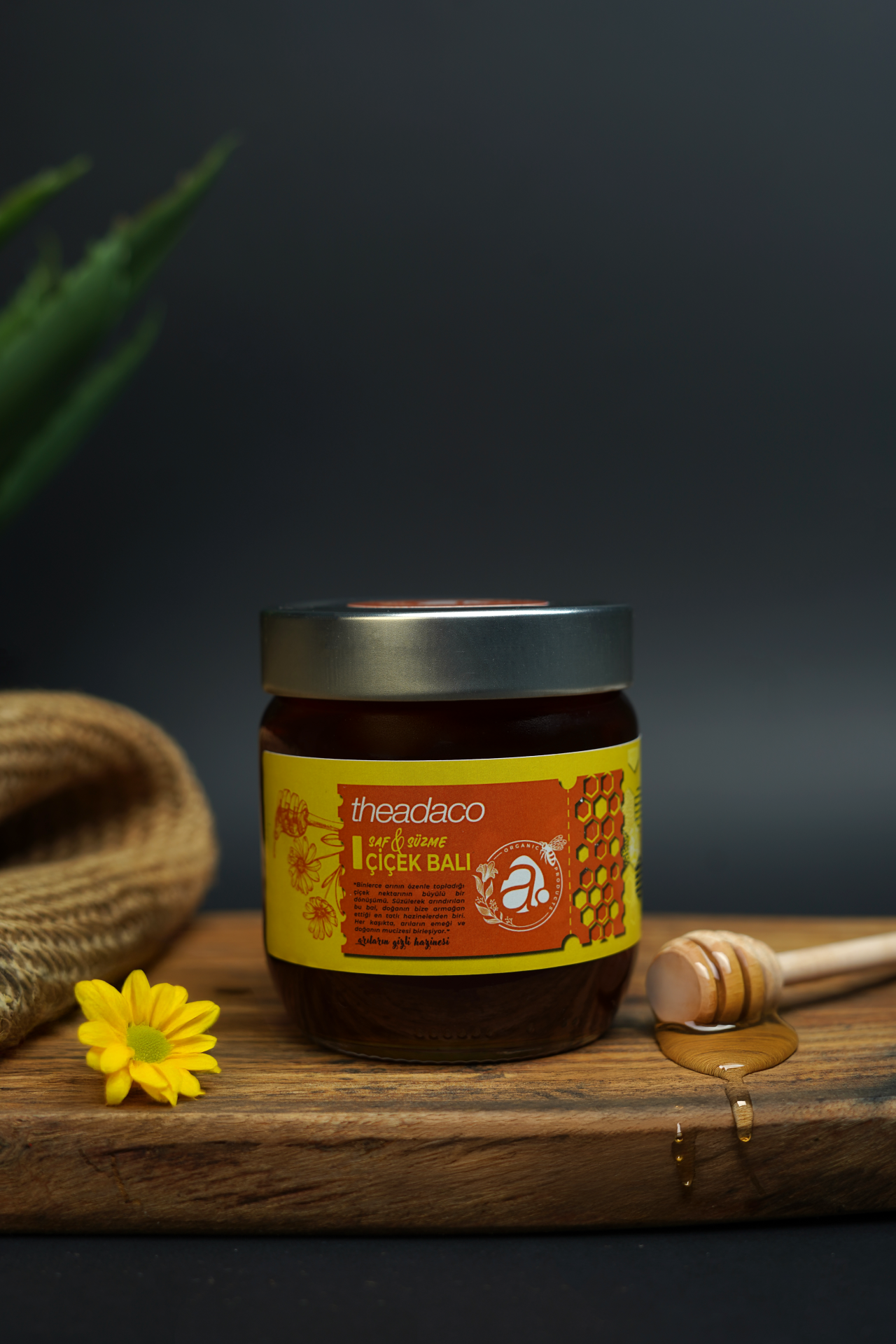 Theadaco Süzme Çiçek Balı 500 gr